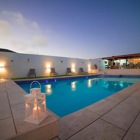 Stunning Sea View With 6 Bedrooms & Heated Pool - Renaissance *