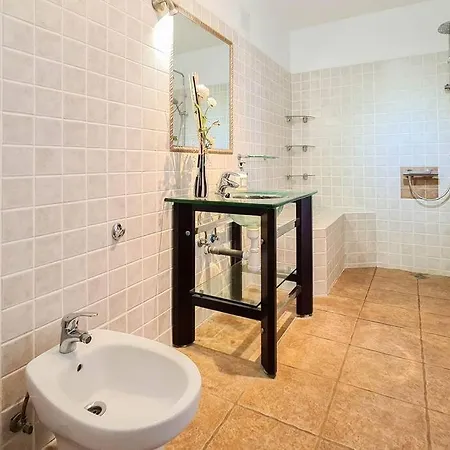 Stunning Sea View With 6 Bedrooms & Heated Pool - Renaissance Villa