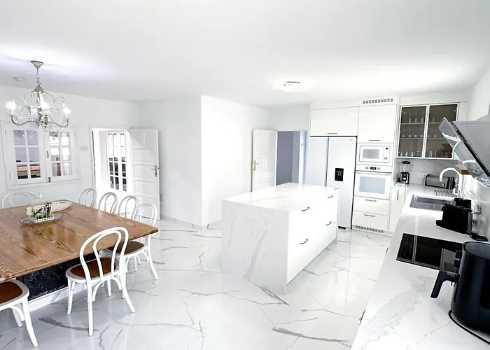 Villa Stunning Sea View With 6 Bedrooms & Heated Pool - Renaissance *