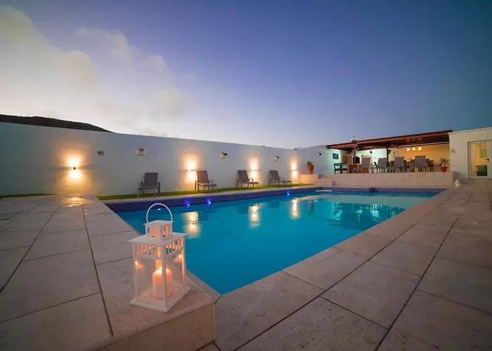 Stunning Sea View With 6 Bedrooms & Heated Pool - Renaissance *